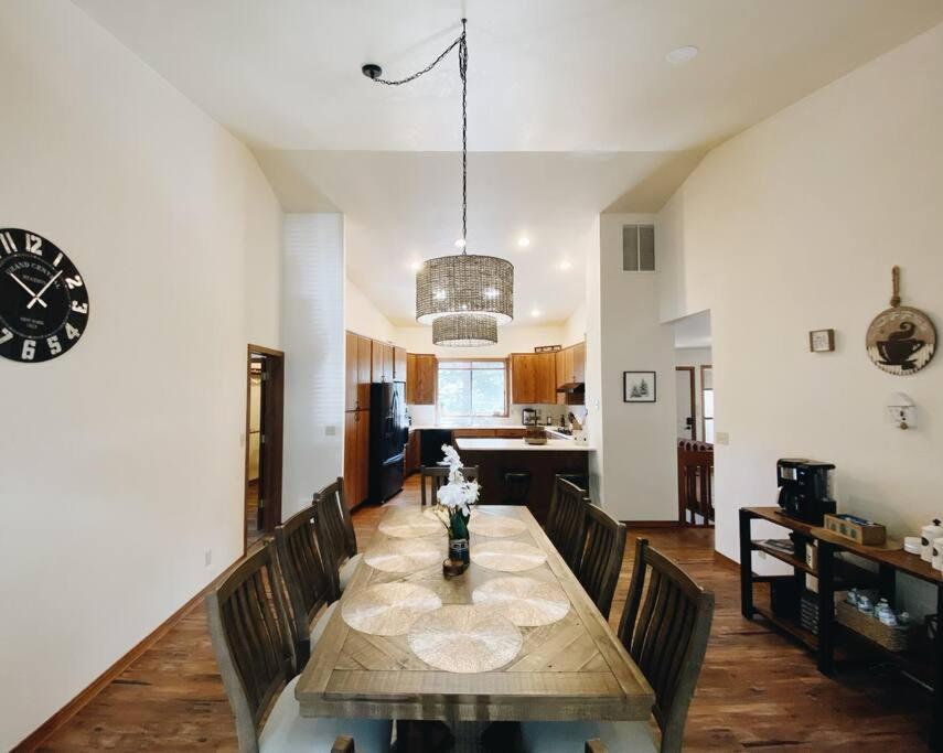 Kathys Cabin, King Bed, Hot Tub, Near-Nau & Downtown Attractions, Perfect Year-Round Mountain Getaway Φλάγκσταφ Εξωτερικό φωτογραφία
