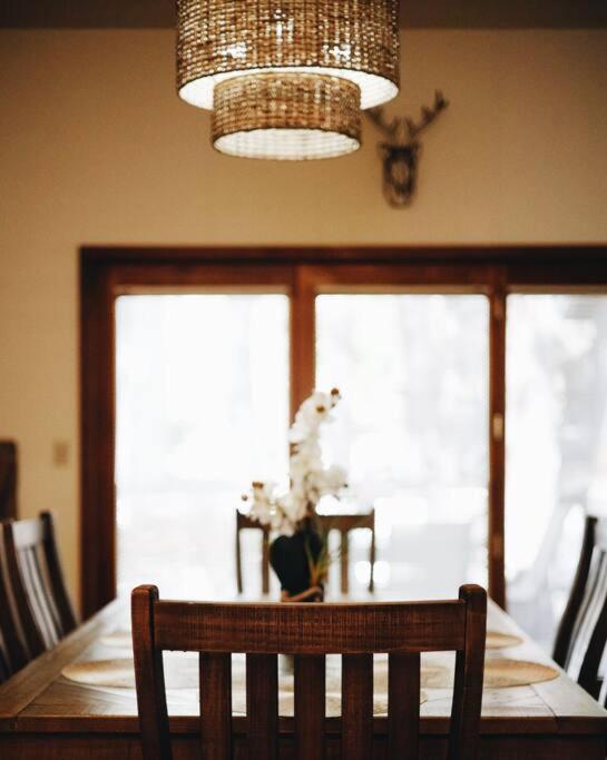 Kathys Cabin, King Bed, Hot Tub, Near-Nau & Downtown Attractions, Perfect Year-Round Mountain Getaway Φλάγκσταφ Εξωτερικό φωτογραφία