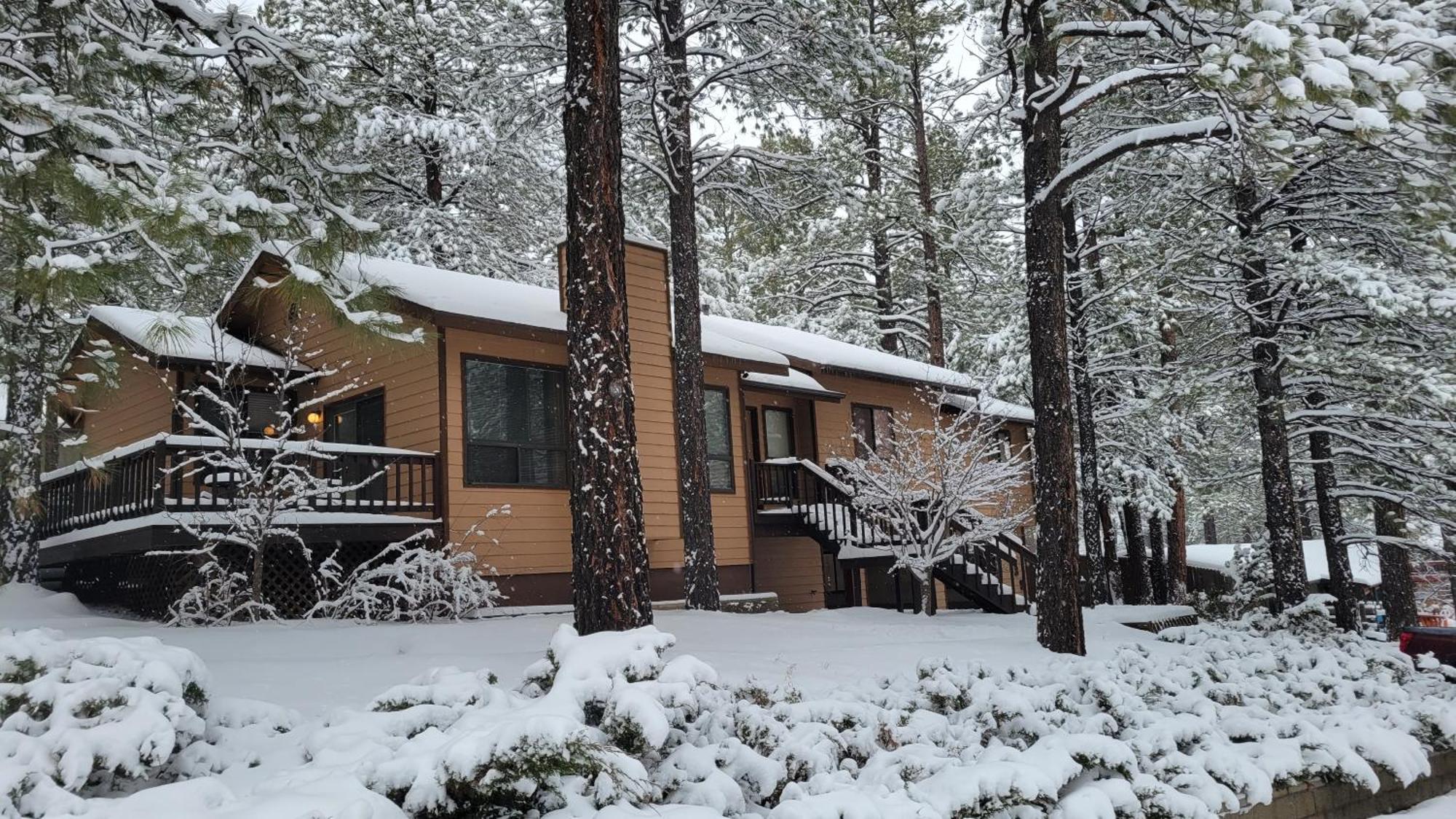 Kathys Cabin, King Bed, Hot Tub, Near-Nau & Downtown Attractions, Perfect Year-Round Mountain Getaway Φλάγκσταφ Εξωτερικό φωτογραφία